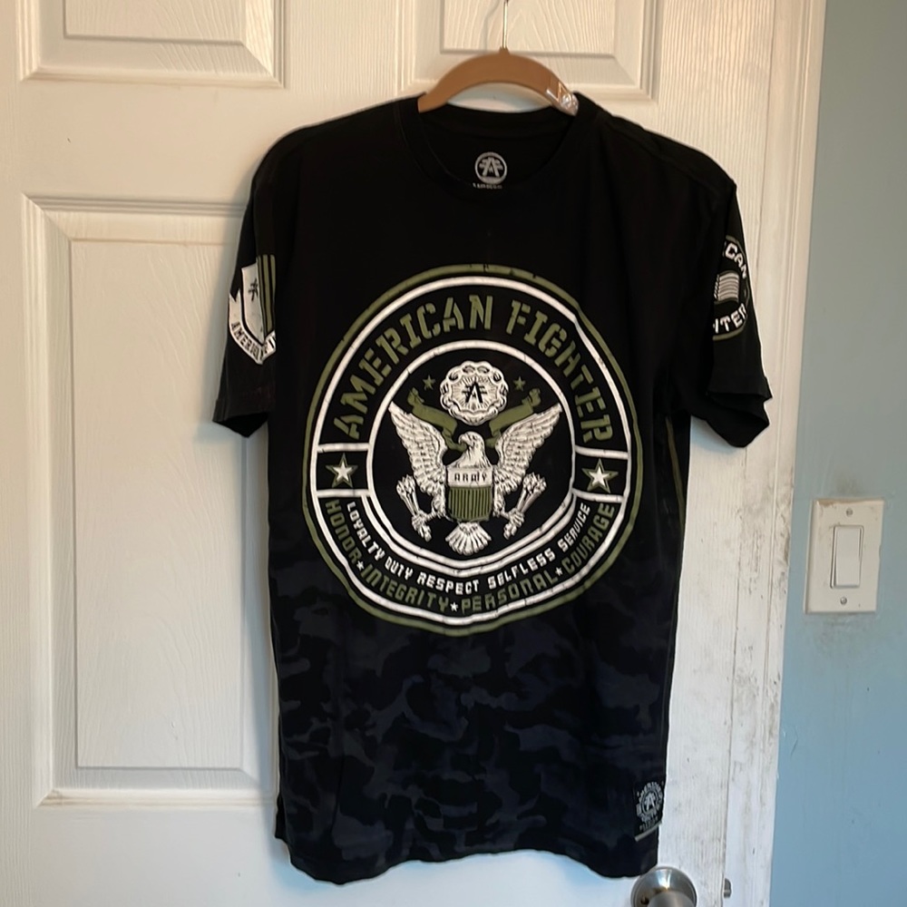 Preloved Army American Fighter Mens M T-shirt